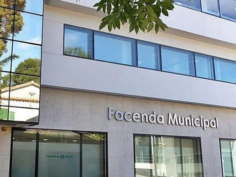 El PSOE de Oleiros denuncia el abuso de contratos menores por el Ejecutivo municipal