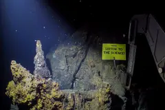 Greenpeace protesta en el Ártico contra la minería submarina en ecosistemas únicos
