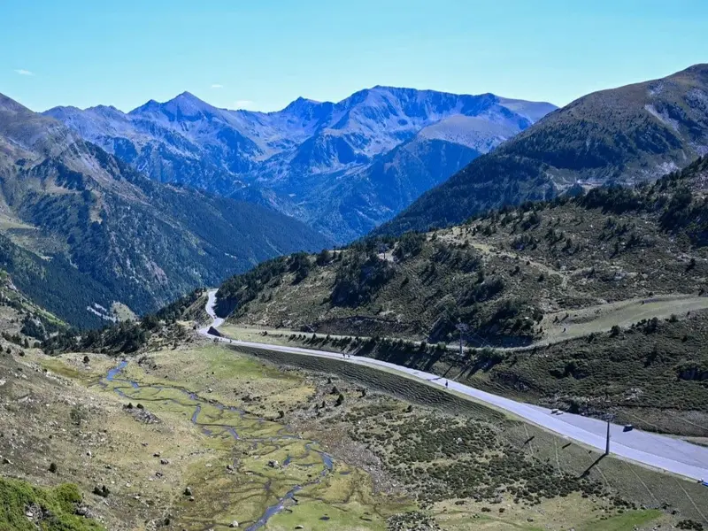 Los Pirineos inician una revolución verde para salvar su turismo y ecosistemas