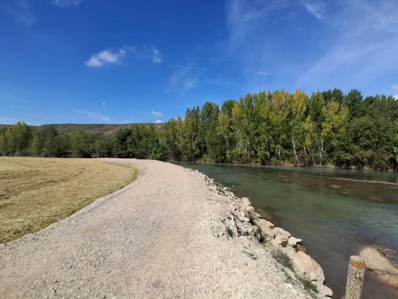 Los senderos azules de España: un refugio natural ante el calor extremo