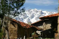 El abandono en los Picos de Europa pone en peligro su conservación y turismo