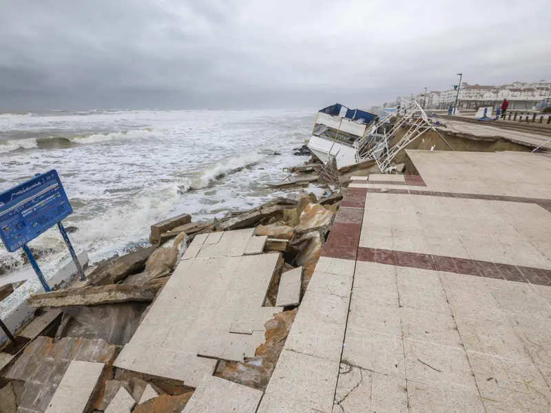 Cambio climático y acciones humanas intensifican la erosión costera en España