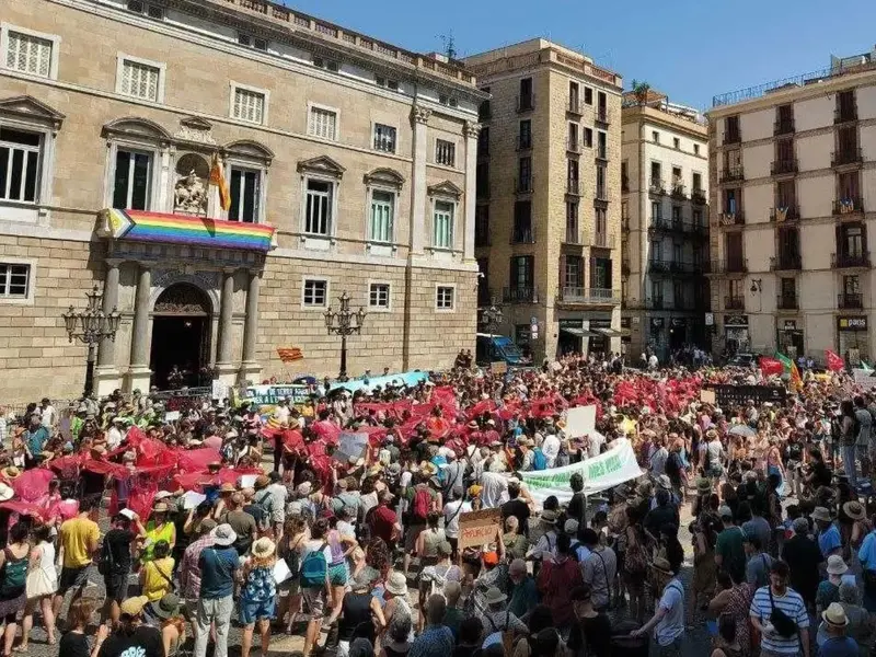 Movilización ciudadana contra la ampliación del aeropuerto del Prat por sus impactos ambientales