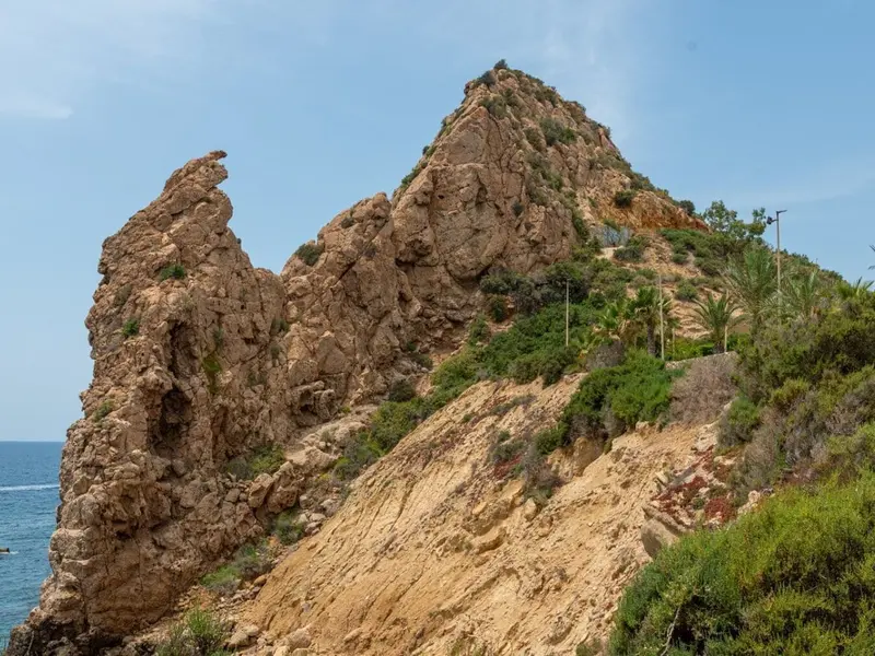 Transformación ecológica del Pico de la Aguilica en Águilas mejora biodiversidad y paisaje