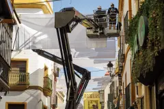 El entoldado de calles, una solución eficaz contra el calor en España